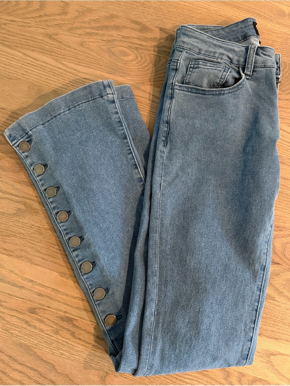 AZI Women's High-Rise Blue Button-Trim Jeans sz 2